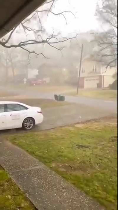 From warning to sudden storm in seconds.