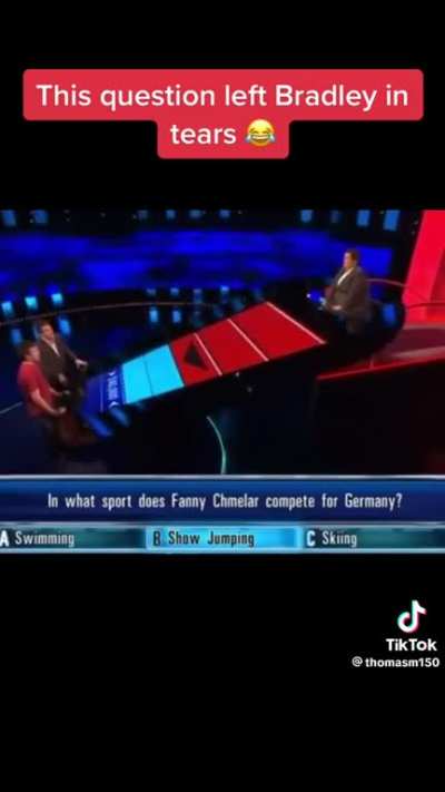 Bradley Walsh Loses It To Question On "The Chase"