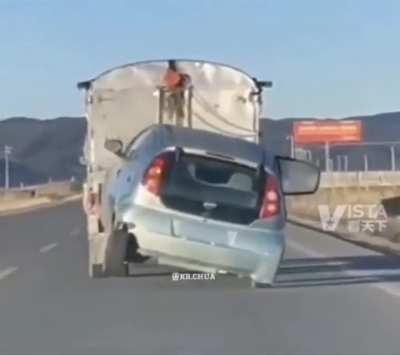 To tow a vehicle ??