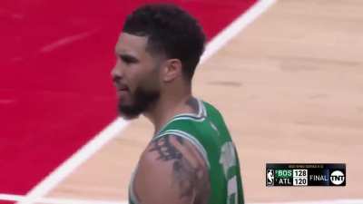 [Highlight] Chuck on Trae Young struggling to inbound the ball last night: "Why would you have a little leprechaun throwing that ball in the first place?"