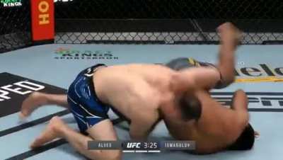 This is one of the craziest moves I’ve seen in a fight