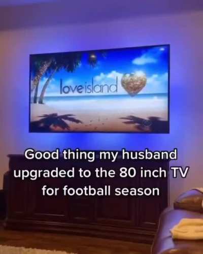With such a big TV, you can feel the actors breathing.