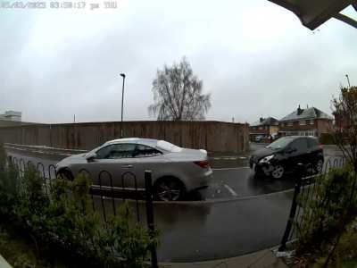 Hit and Run by a neighbour ?