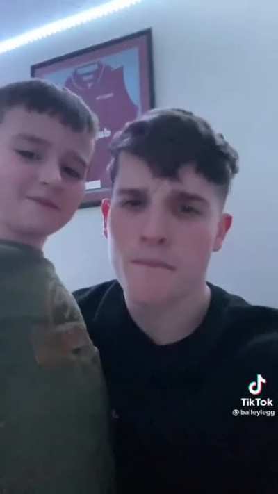 I’m not fookin gay ???