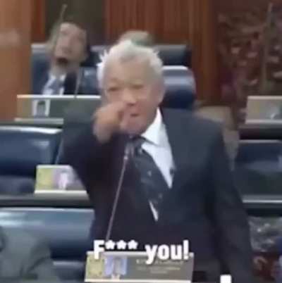 He do speak English.