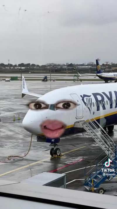 Shou > Zuckerberg (by Ryanair)