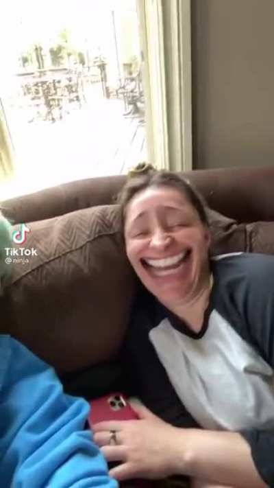 Ninja is using now Tiktok. Oh no…