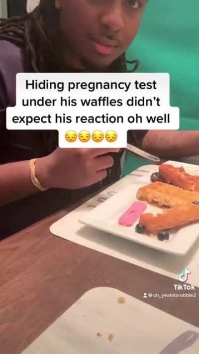 i don’t think thats how you tell someone your pregnant ?