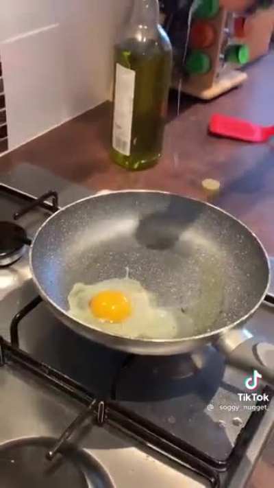 Boy sure wish I knew how to fry an egg"