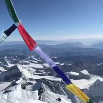 ? How the Earth looks from Everest in beautiful weather