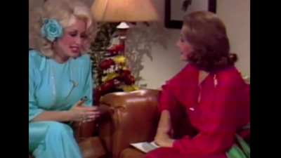 1977 interview - the dignity of Dolly Parton, while Barbara Walters does her best to humiliate and make her feel uncomfortable. "... Are you a hillbilly? .... Did you look like this as a kid ? ... Is it all you? ... You don't have to look like this? ... A