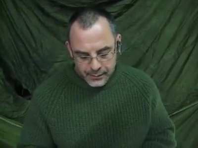 How to open a velcro without anyone hearing it...
